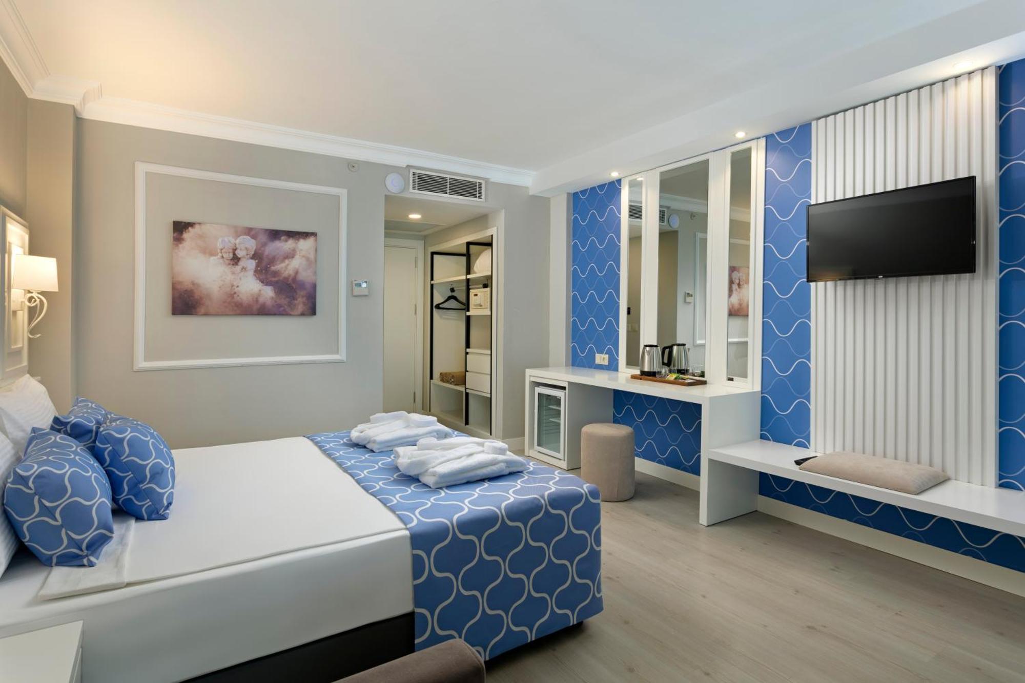 Euphoria Barbaross Beach Resort Kizilot Room photo